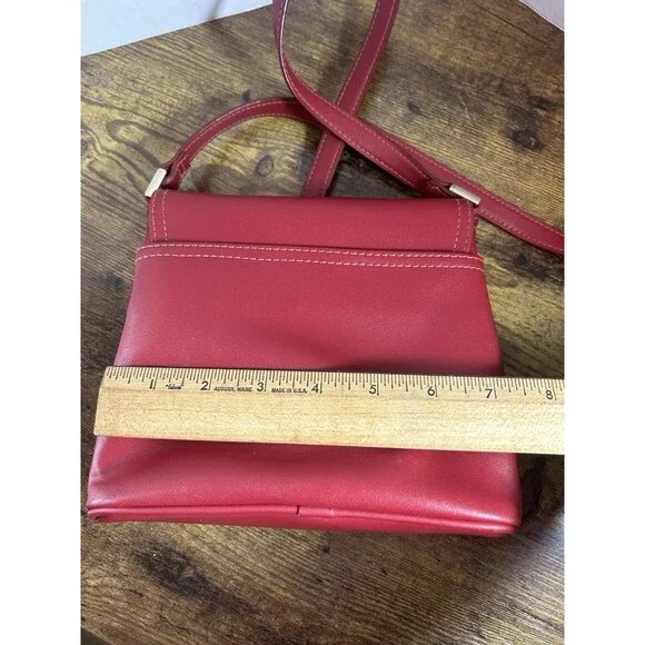 Liz Claiborne Red Crossbody Purse Gold Tone Hardware Flap Bag Classic Chic - Picture 5 of 12